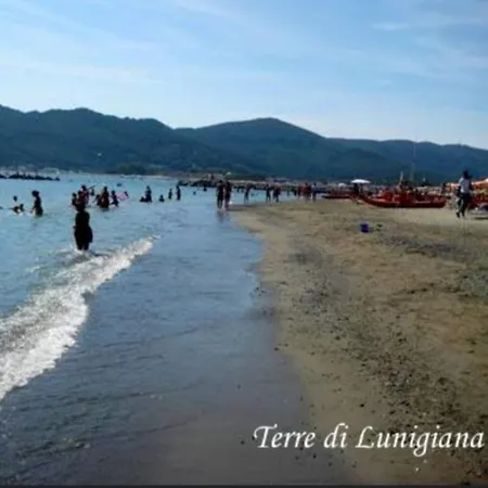 Marinella Al Mare Apartment *